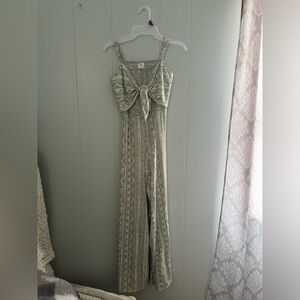 Green and White Patterned Boho Jumpsuit w/ Adjustable Straps and Open Back